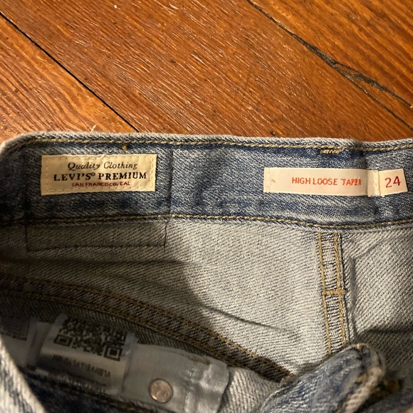Levi’s High Loose Taper Jeans - Picture 5 of 5
